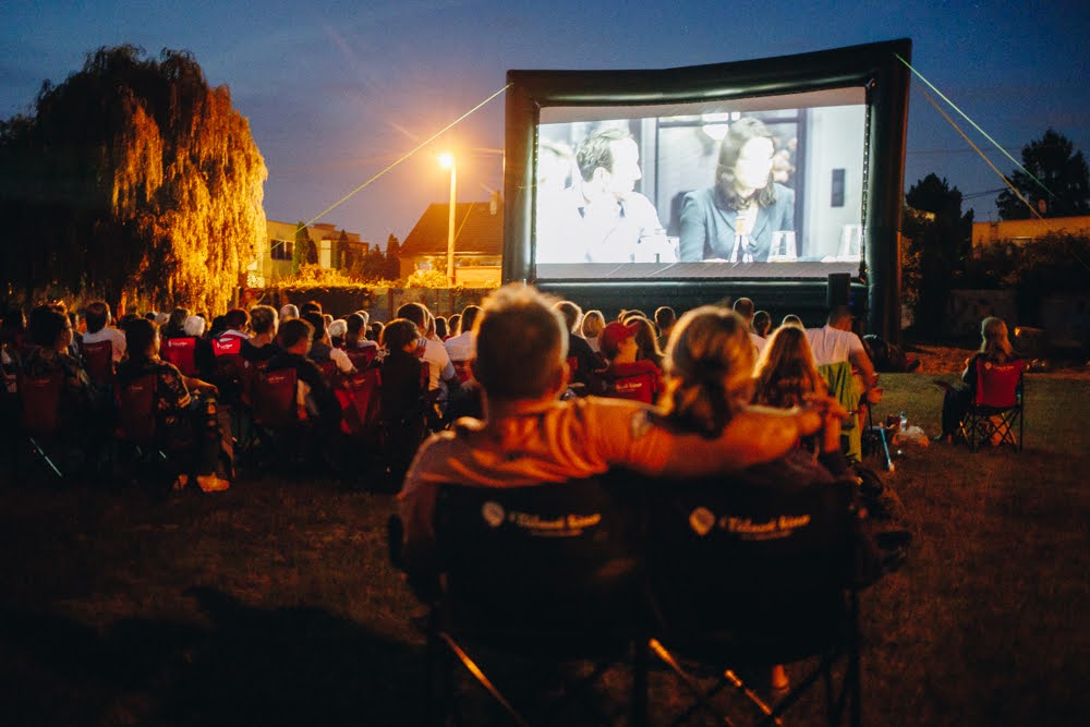 Túlavé kino — letné open-air premietanie pod hviezdami